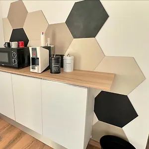 https://easy-room.taorminaitalyhotels.com
